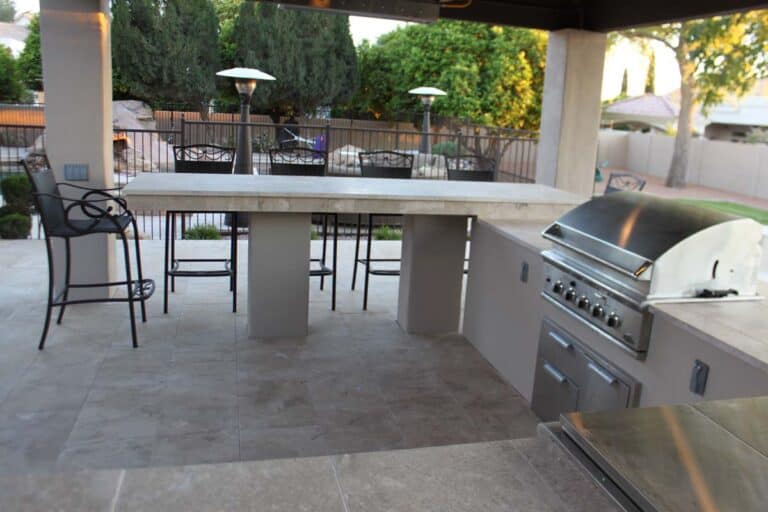 Outdoor Kitchen