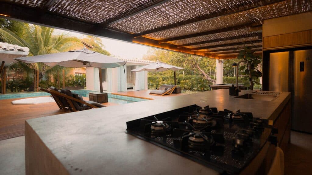 outdoor kitchen
